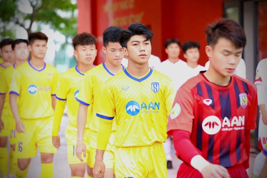 Hậu vệ U19 Sông Lam Nghệ An và những cú ném biên 'đặc dị'