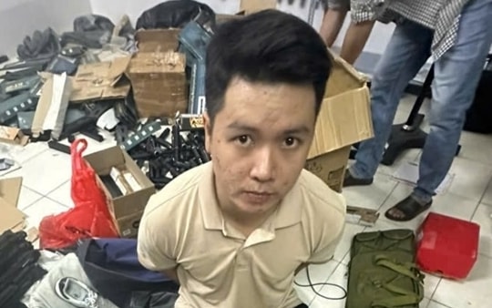 Triệt phá đường dây làm giả con dấu, tài liệu và mua bán vũ khí thô sơ quy mô lớn