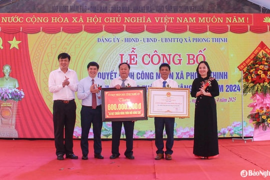 Xã Phong Thịnh (Thanh Chương) đón nhận Quyết định đạt chuẩn nông thôn mới nâng cao