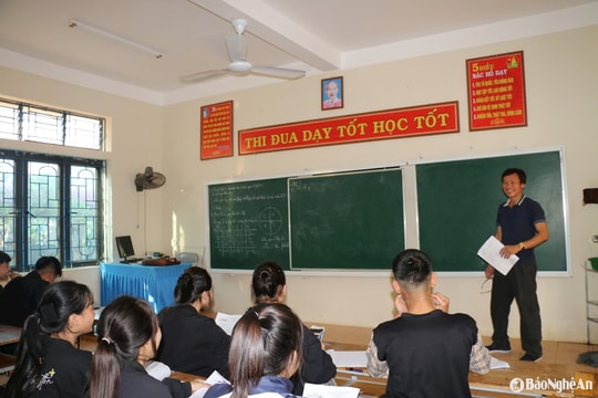 Nghệ An: Số lượng học sinh dự thi lớp 10 giảm nhưng không giảm chỉ tiêu vào công lập