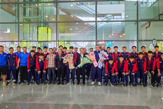 Đội tuyển U17 Việt Nam trở về nước sau hành trình đầy cảm xúc tại Vòng chung kết U17 châu Á