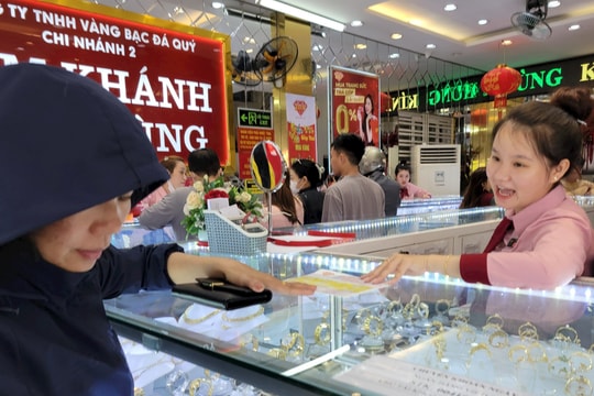 Giá vàng hôm nay 14/4/2025: Giá vàng trong nước và thế giới có tuần tăng mạnh nhất trong 5 năm qua