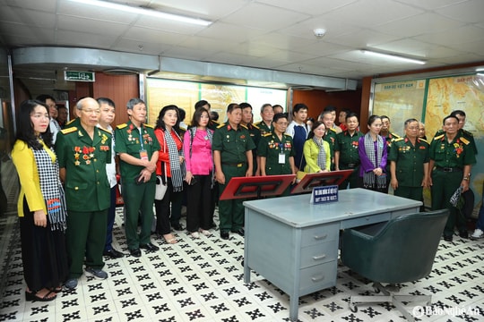 Đoàn đại biểu tỉnh Nghệ An thăm các di tích cách mạng ở TP. Hồ Chí Minh