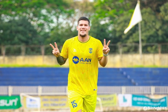 Sông Lam Nghệ An dùng chiến thuật nào khi thiếu vắng Zaracho?