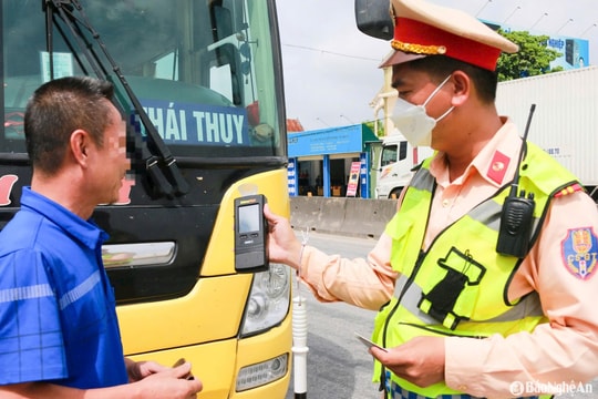 Cảnh sát giao thông Nghệ An mở đợt tuần tra cao điểm dịp nghỉ lễ 30/4