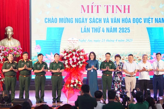 Cục Chính trị Quân khu 4 và Đại học Vinh triển khai hoạt động hưởng ứng ngày Sách và Văn hóa đọc Việt Nam năm 2025