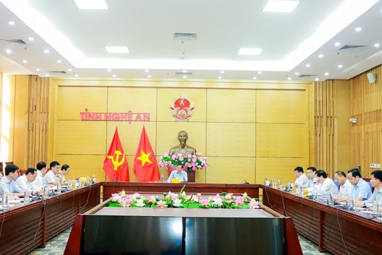 Ban Thường vụ Đảng ủy UBND tỉnh Nghệ An bàn giải pháp phát triển nhân lực có kỹ năng nghề