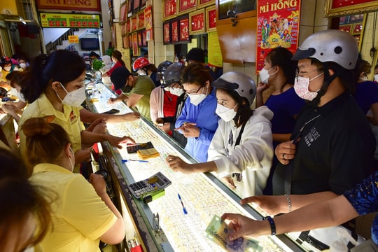 Cập nhật giá vàng chốt phiên 22/4/2025: Giá vàng trong nước và thế giới tăng cao lập đỉnh mới