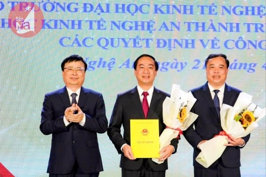 Công bố Quyết định thành lập Trường đại học Nghệ An