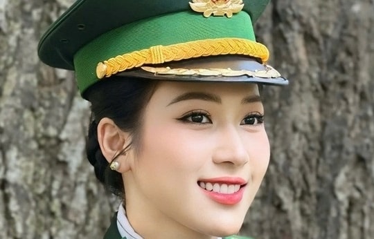 Nữ Trung úy xinh như hoa hậu gây sốt ở Dinh Độc Lập là ai?