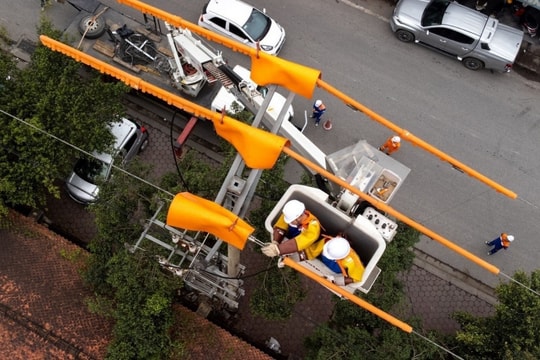 Công ty Điện lực Nghệ An đảm bảo cung ứng điện an toàn, ổn định dịp 30/4 - 01/5/2025