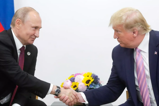 Ông Trump có thể gặp ông Putin sau chuyến đi Saudi Arabia