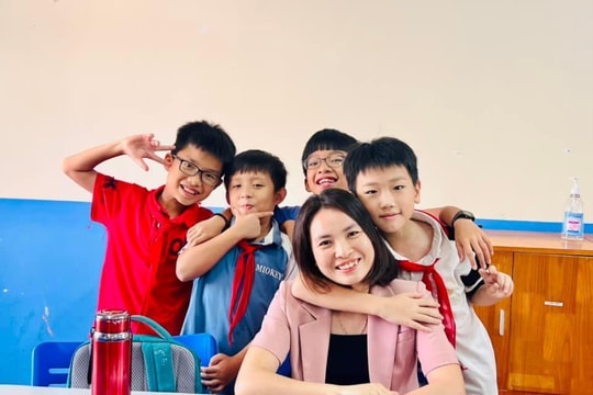 Cô Sao Kim và 'ánh sáng' từ những trang sách nhỏ