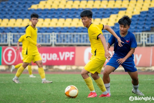 U15 Sông Lam Nghệ An tổng duyệt lối chơi chuẩn bị mùa giải mới
