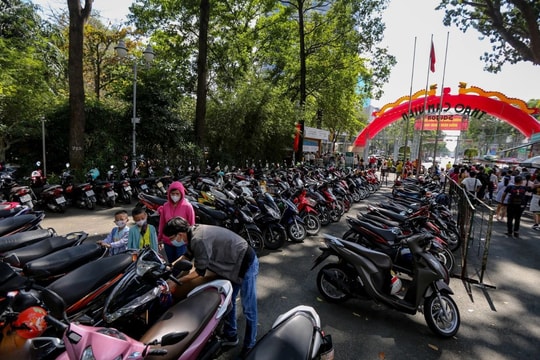 Tổng hợp bãi gửi xe ô tô, xe máy xem diễu hành 30/4 tại Thành phố Hồ Chí Minh