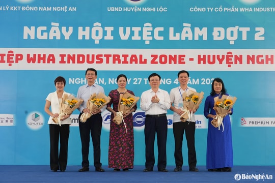 Có 12.000 vị trí việc làm mới cho lao động Nghệ An