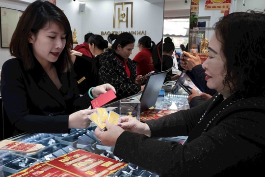 Giá vàng hôm nay 28/4/2025: Giá vàng trong nước và thế giới dự báo giảm trong tuần này