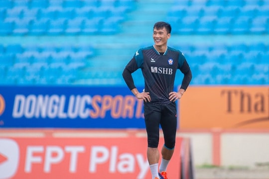 Thủ môn Bùi Tiến Dũng xuất sắc giúp Đà Nẵng thắng Thanh Hóa; Hà Nội FC duy trì vị trí nhì bảng xếp hạng V.League 2024-2025