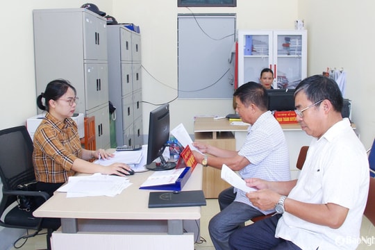 Infographic: Cán bộ, công chức hưởng lương, phụ cấp thế nào sau sáp nhập tỉnh, xã?