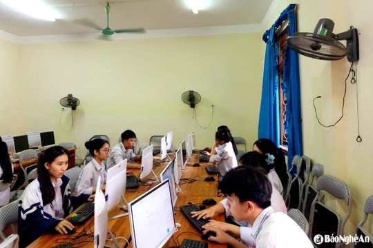 Học sinh lớp 12 ở Nghệ An hoàn thành việc đăng ký thi tốt nghiệp THPT