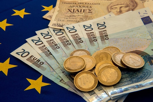 Tỷ giá Euro hôm nay 1/5/2025: Tiếp tục giảm nhẹ