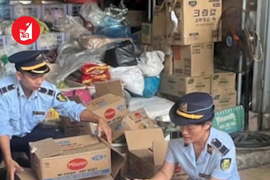 Phát hiện mì chính không rõ nguồn gốc tại chợ Vinh​