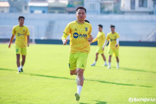 Tiền vệ Sông Lam Nghệ An đặt mục tiêu trong chuyến làm khách tại Lạch Tray