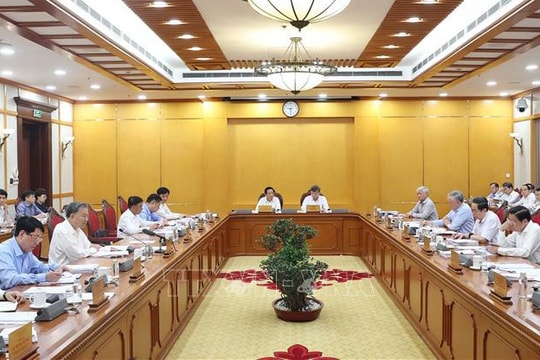 Bộ Chính trị, Ban Bí thư họp triển khai thực hiện sắp xếp tổ chức bộ máy của hệ thống chính trị