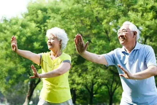 3 thói quen tốt cho sức khỏe khi bước sang tuổi 60