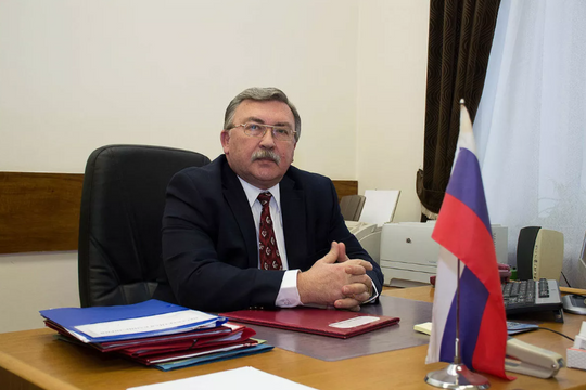 Mỹ và EU không thể làm mất cân bằng Nga