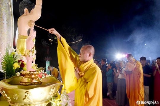 Đại lễ Phật đản tại Âu Lạc Cổ Tự (TP. Vinh)