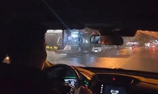 Ảnh hưởng của đèn nội thất đến tầm nhìn khi lái ô tô ban đêm