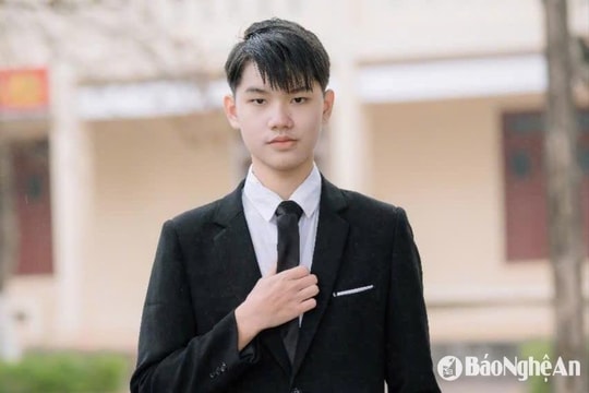 Nam sinh Nghệ An chia sẻ bí quyết giành thủ khoa Kỳ thi đánh giá tư duy