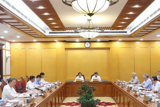 Thông báo chủ trương về dự kiến nhân sự chủ chốt các địa phương sau sáp nhập