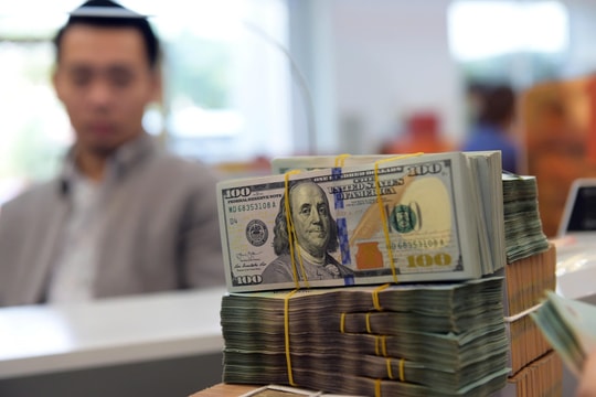 Tỷ giá USD hôm nay 13/5: Trong nước giảm, thế giới tăng kỷ lục