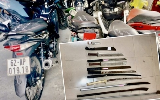 Xách cả bao hung khí đi giải quyết mâu thuẫn, 22 đối tượng bị khởi tố