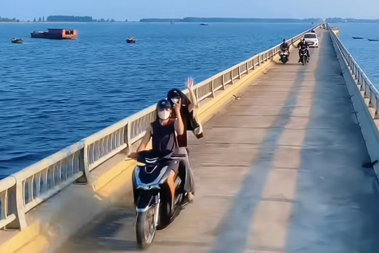 Cung đường vượt biển ở Ninh Bình ít người biết