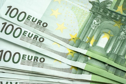 Tỷ giá Euro hôm nay 10/5/2025: Tăng nhẹ so với USD