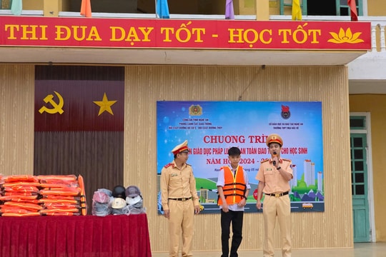 Cảnh sát giao thông Nghệ An tuyên truyền pháp luật giao thông và phòng, chống đuối nước cho học sinh