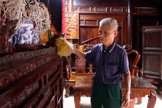 Nhà gỗ trăm năm lưu giữ hồn quê ở Kim Liên