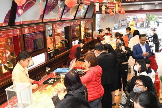 Giá vàng hôm nay 14/5/2025: Giá vàng trong nước và giá vàng thế giới tăng trở lại cả triệu đồng