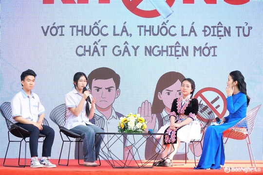 Hơn 1.000 học sinh tham gia diễn đàn "Nói không với thuốc lá, thuốc lá điện tử, chất gây nghiện mới"
