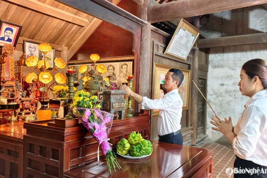 Những người lặng thầm gìn giữ di sản Hồ Chí Minh