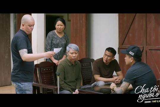 Cha tôi, người ở lại tập 39: Thảo rút lui, Quyên ra tay giúp chồng cũ