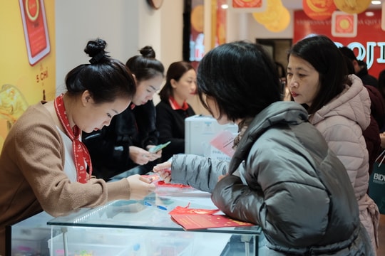 Giá vàng hôm nay 16/5/2025: Giá vàng trong nước và thế giới tăng trở lại từ mức 100 triệu đồng