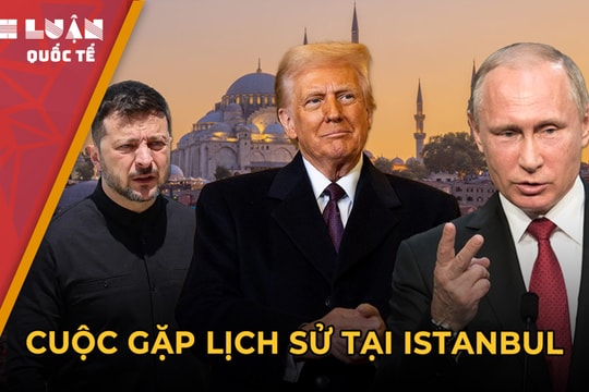 Ông Trump và ông Putin 'bắt tay': Ukraine đứng trước ván cờ mới?