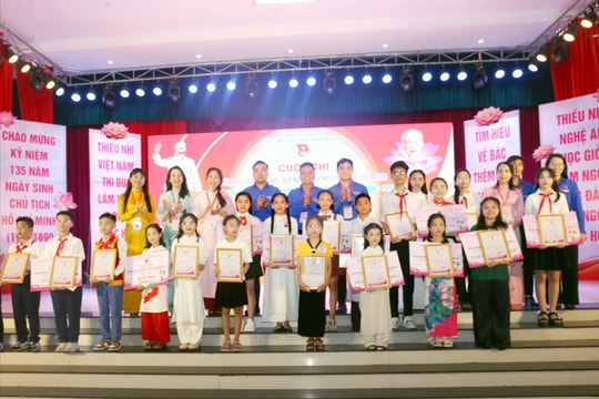 Hai thí sinh đến từ Trường PTTH Dân tộc nội trú Nghệ An và Tiểu học Hà Huy Tập 2 đoạt giải Nhất cuộc thi “Tìm hiểu thân thế, sự nghiệp Chủ tịch Hồ Chí Minh”