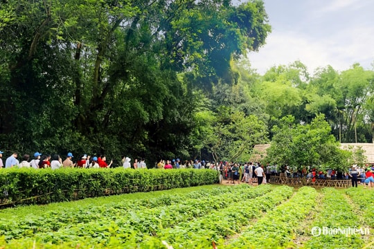 Quê Bác - Nơi tri ân và trở về