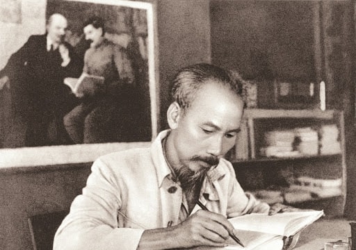 Chủ tịch Hồ Chí Minh tặng thơ Nho sĩ