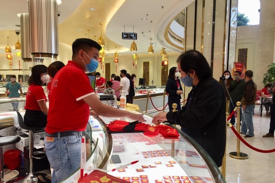 Giá vàng ngày 19/5/2025: Giá vàng trong nước và vàng thế giới tăng trở lại hơn 1 triệu đồng sau lời đe doạ của ông Trump